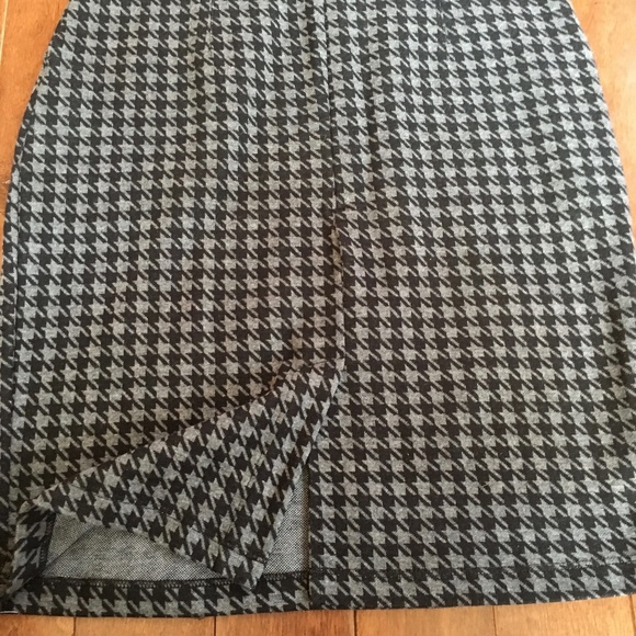 Hush Puppies Apparel Houndstooth Pencil Dress - Picture 3 of 6